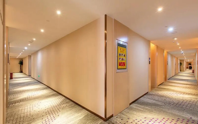 Lavande Hotels·Wuhan Houhu Avenue