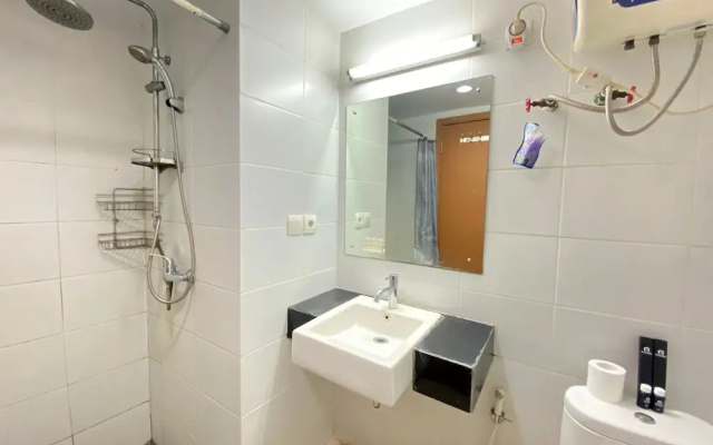 Comfy Studio Permium at Beverly Dago Apartment