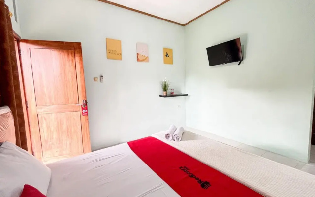 RedDoorz Syariah Near RS Bhayangkara Nganjuk