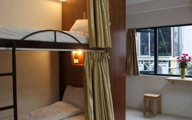 Capsule Hostel