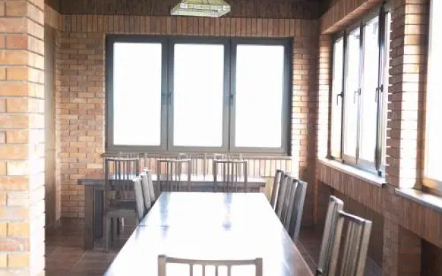 Tulpan Hotel