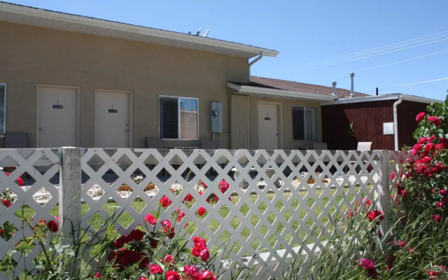 Bybee's Steppingstone Motel
