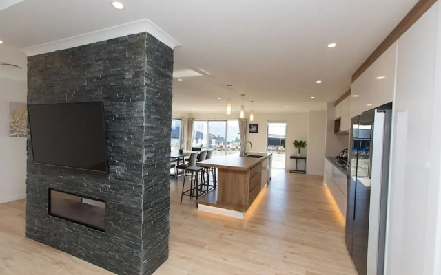 Super House 3 Bedroom