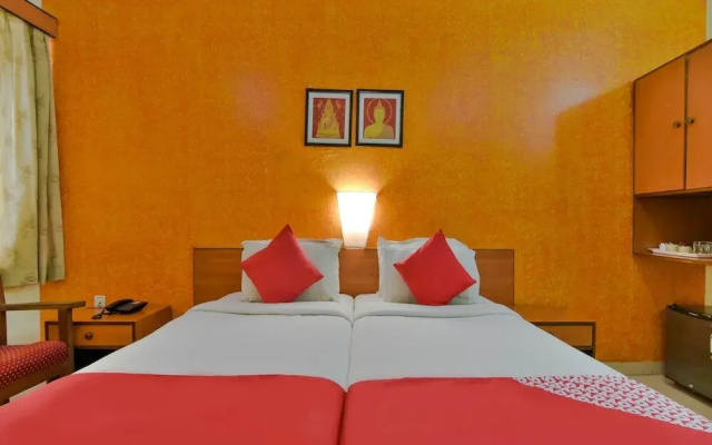 Hotel Manoshanti by OYO Rooms