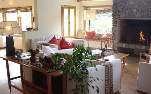 Challhuaquen Lodge