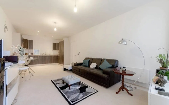 Lux 1-bed Apt. With Balcony