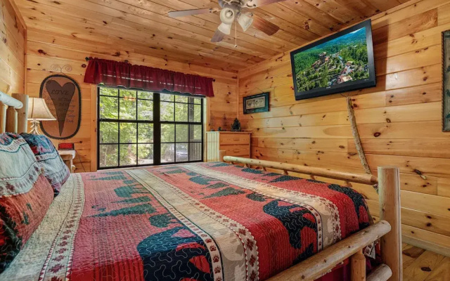 Caught Ya Peek'n 1 Bedroom Cabin by RedAwning