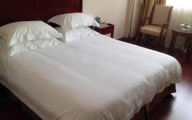 GreenTree Inn Nanjing Jiangning District Jiangning University Chenjiaoyuan Metro Station Express Hotel