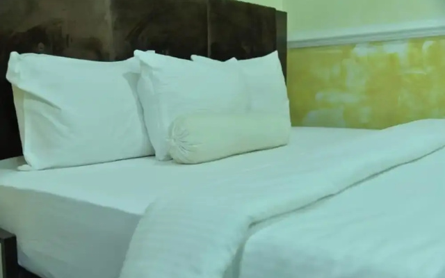 Plot 400 Luxury Apartments
