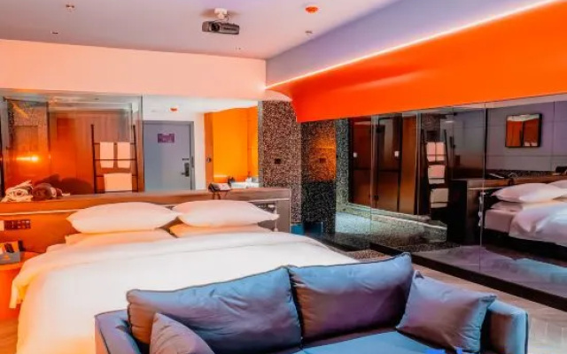 Xishui Yaroman City B&B Hotel