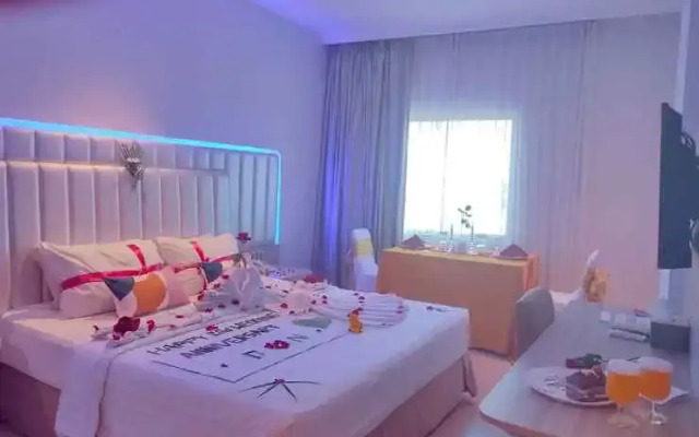 Chandra Inn