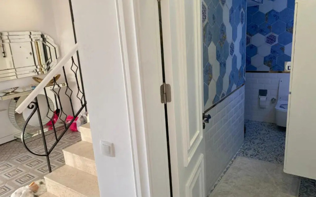 Çeşme'De Havuzlu,Doğa Ve Deni̇z Manzarali Lüx Vi̇lla