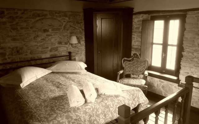 Paradosiako Saratsi - Traditional Guest House