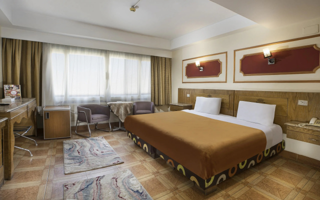 Kanzy Hotel