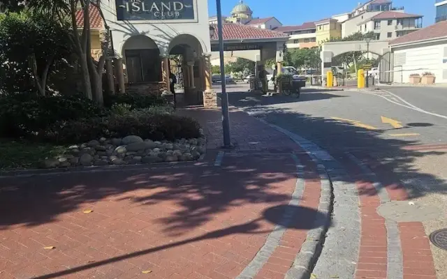 SS Luxury Apartments Island Club