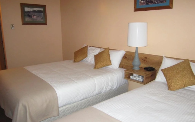 Northway Motor Inn