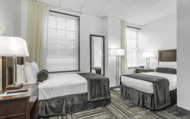 Hotel 140