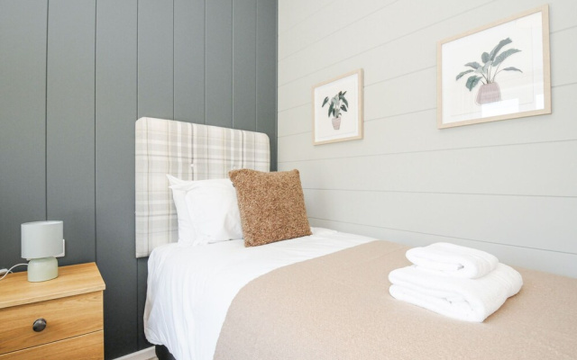 17 Meadow Retreat