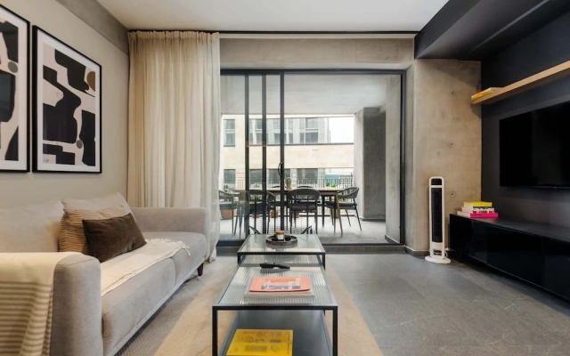 w Engaging 1BR w Terrace in Tabacalera