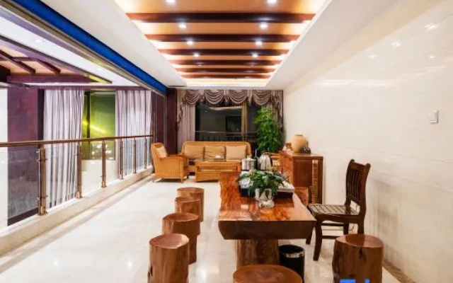 Jinggu Yingjiang International Hotel