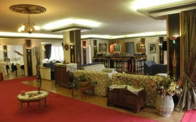 Dryas Hotel