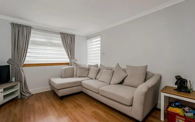 Centrally Situated 1 Bedroom House in Cumbernauld