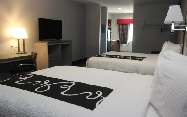 Paris Inn & Suites