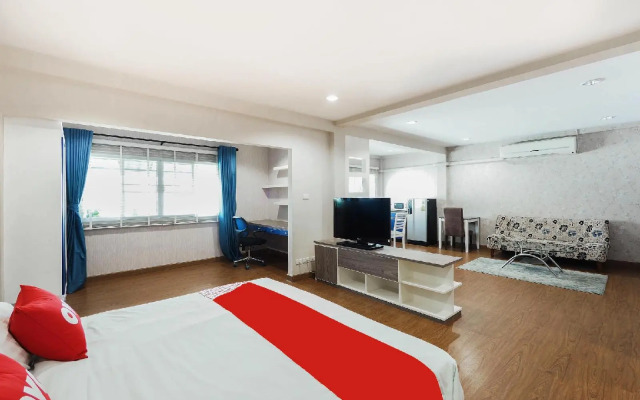 OYO 995 Blue Cafe Apartment