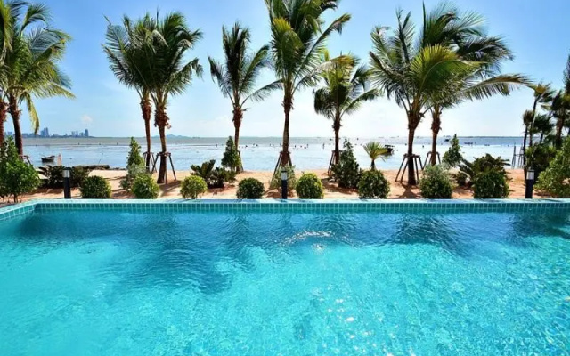 Golden Dragon Beach Pattaya