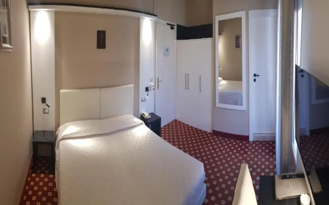 Hotel Diana