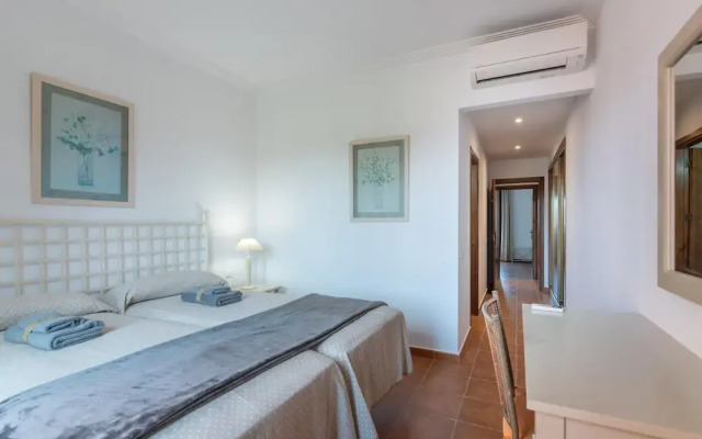 Apartment Next to Isla Canela Golf