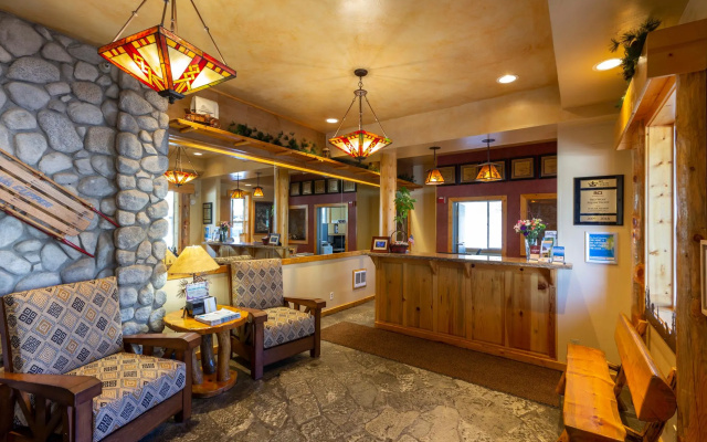 Red Wolf Lodge at Olympic Valley