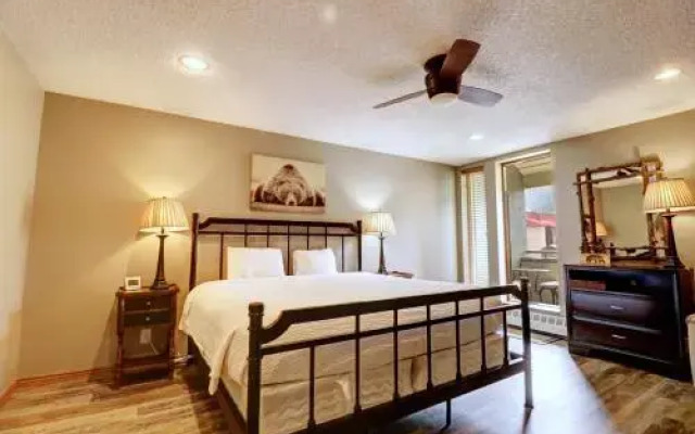Large, Welcoming Condo With Incredible Views - WL406 by Redawning
