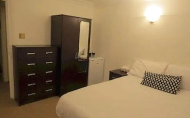 Wellington Road Apartments