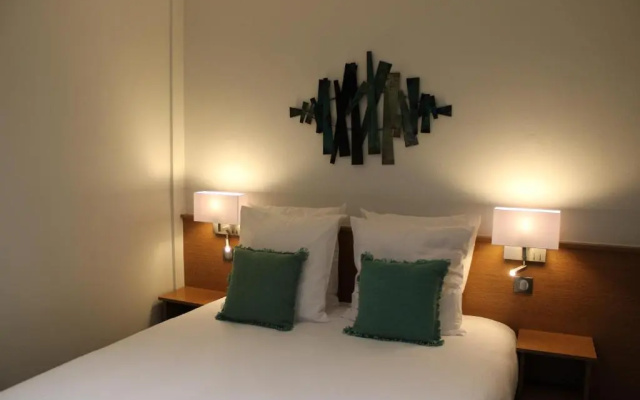 Logis Hotel De Paris