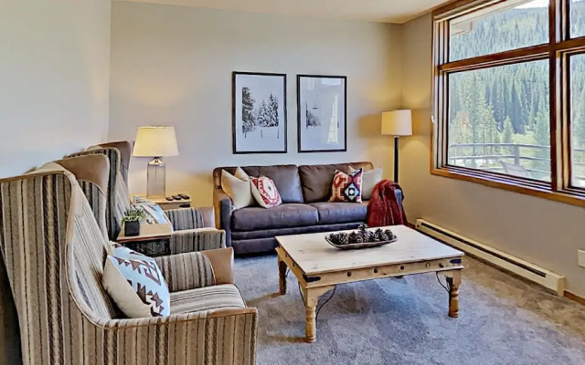 River Bank Lodge 2917