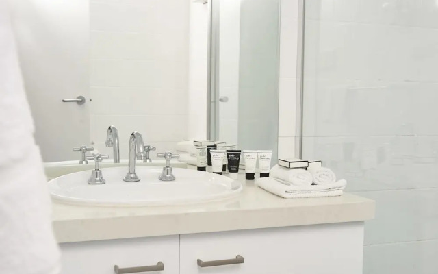 Abom Hotel