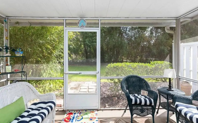 Ocean Walk Three Bedrooms by Hodnett Cooper