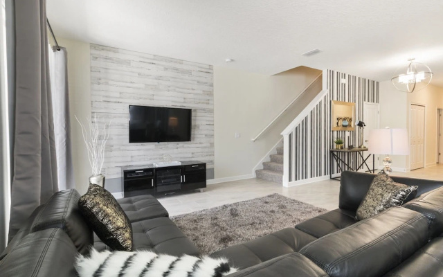 Storey Lake - 4800 Romeo Circle