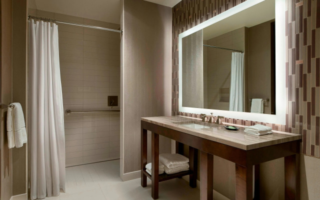 The Westin Phoenix Downtown