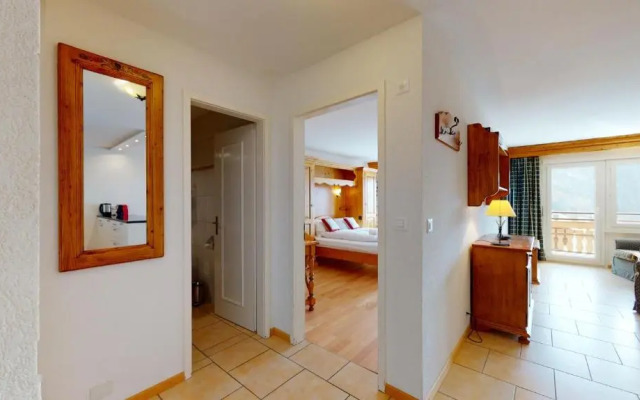 Gonenstein Residence in Leukerbad, entire apartment/studio with balcony