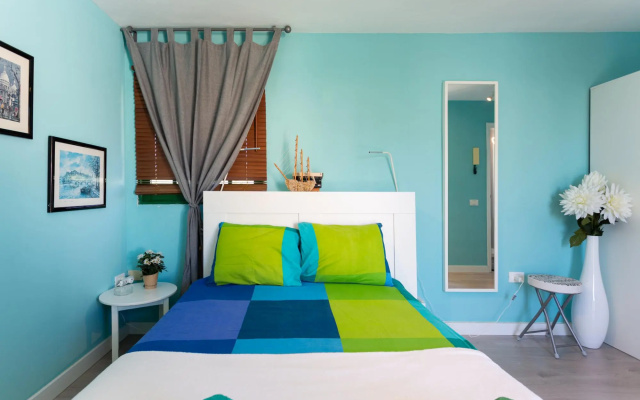 Home2Book Charming Sea Front House