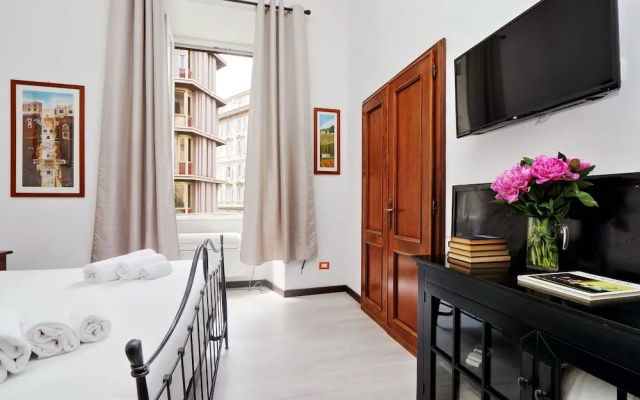 Cavour Square Apartment