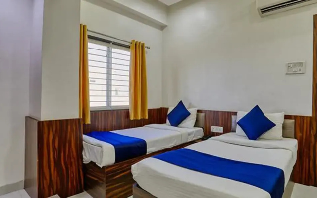 FabHotel Ten Eleven Grand