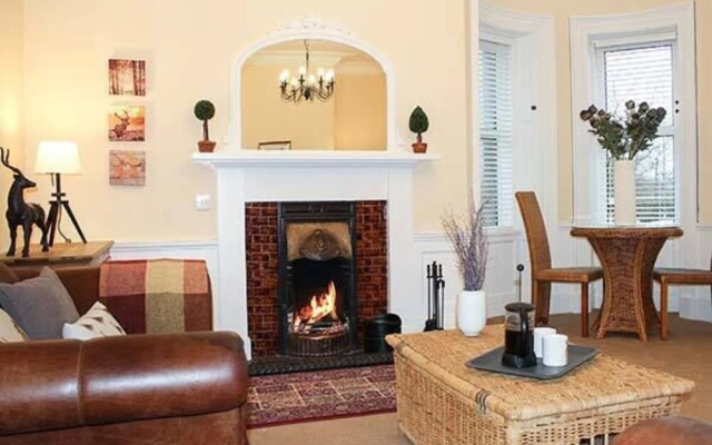 Meadow House Apartment