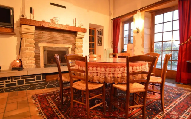 Holiday Home Vault-de-lugny Near Forest
