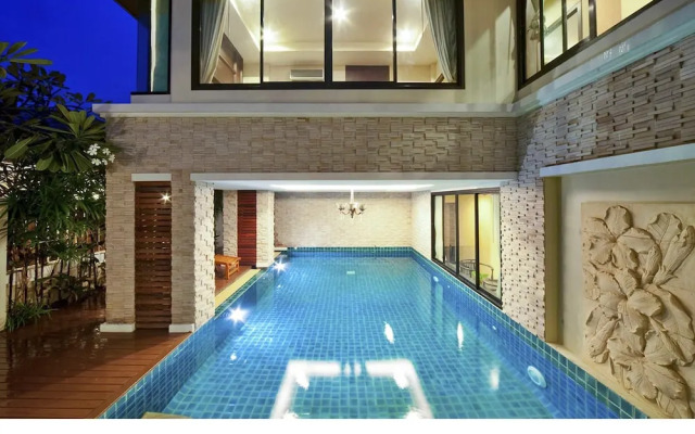Natcha Pool Villa Pattaya