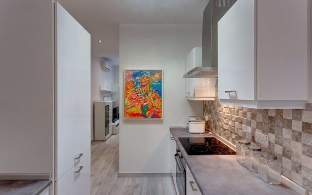 Отель Modern Apartment 20 Meters From the Promenade Мальта, Слима - отзывы, цены и фото номеров - забронировать отель Modern Apartment 20 Meters From the Promenade онлайн
