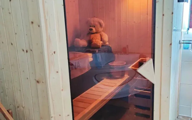 Wellness- Hottub & Sauna- Pet Friendly- Hiking