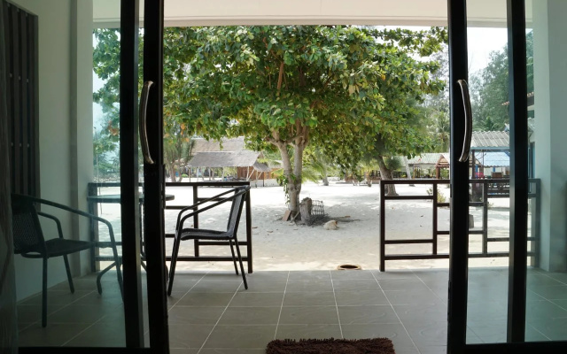 Laemson Resort